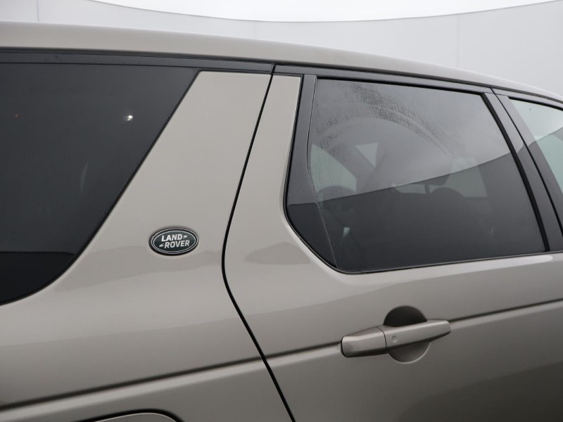 2023 (23) LAND ROVER DISCOVERY SPORT 1.5 P300e R-Dynamic SE 5dr Auto [5 Seat] 5978998