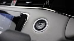 2022 (22) LAND ROVER RANGE ROVER EVOQUE 1.5 P300e Autobiography 5dr Auto 5976712