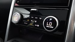 2023 (23) LAND ROVER DISCOVERY 3.0 D300 R-Dynamic HSE 5dr Auto 5977780