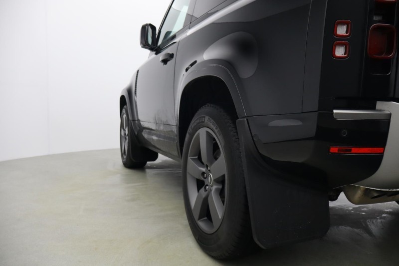 2024 (74) LAND ROVER DEFENDER 3.0 D250 X-Dynamic SE 90 3dr Auto 5977087