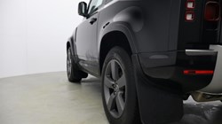 2024 (74) LAND ROVER DEFENDER 3.0 D250 X-Dynamic SE 90 3dr Auto 5977087