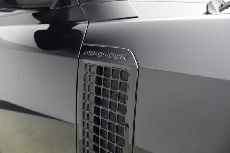 2024 (74) LAND ROVER DEFENDER 3.0 D250 X-Dynamic SE 90 3dr Auto 5977098