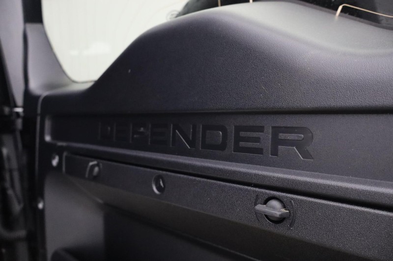 2024 (74) LAND ROVER DEFENDER 3.0 D250 X-Dynamic SE 90 3dr Auto 5977091