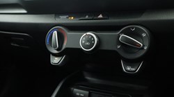 2022 (22) KIA STONIC 1.0T GDi 99 2 5dr 4669758