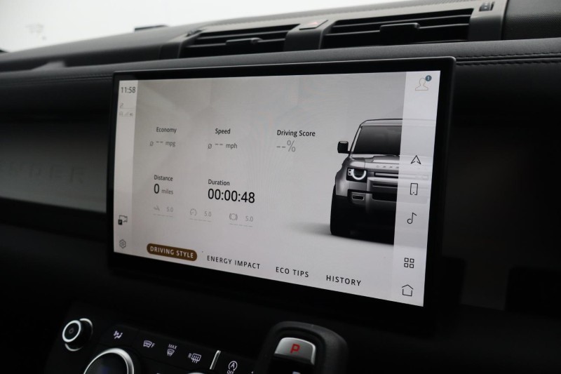 2024 (74) LAND ROVER DEFENDER 3.0 D250 X-Dynamic SE 90 3dr Auto 5977136