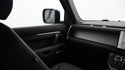 2024 (74) LAND ROVER DEFENDER 3.0 D250 X-Dynamic SE 90 3dr Auto 5977117
