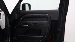 2024 (74) LAND ROVER DEFENDER 3.0 D250 X-Dynamic SE 90 3dr Auto 5977105