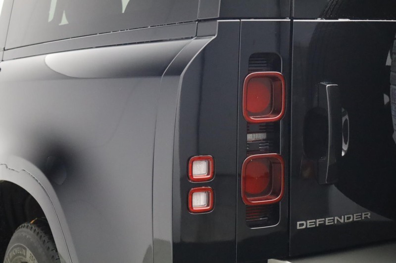 2024 (74) LAND ROVER DEFENDER 3.0 D250 X-Dynamic SE 90 3dr Auto 5977086