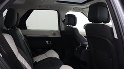 2025 (25) LAND ROVER DISCOVERY 3.0 D350 Dynamic HSE 5dr Auto 5985319