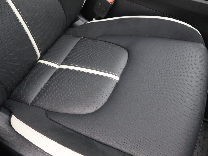 2025 (75) KIA SPORTAGE 1.6T GDi HEV GT-Line S 5dr Auto AWD 4676524