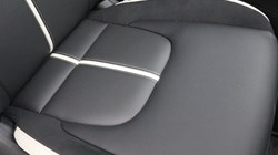 2025 (75) KIA SPORTAGE 1.6T GDi HEV GT-Line S 5dr Auto AWD 4676524