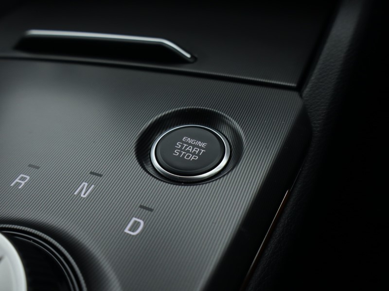 2025 (75) KIA SPORTAGE 1.6T GDi HEV GT-Line S 5dr Auto AWD 4676542