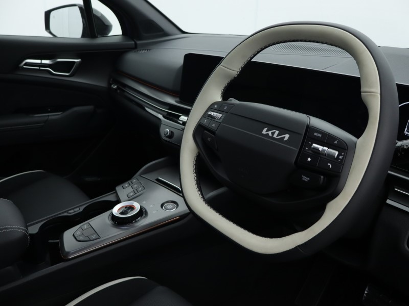 2025 (75) KIA SPORTAGE 1.6T GDi HEV GT-Line S 5dr Auto AWD 4676520