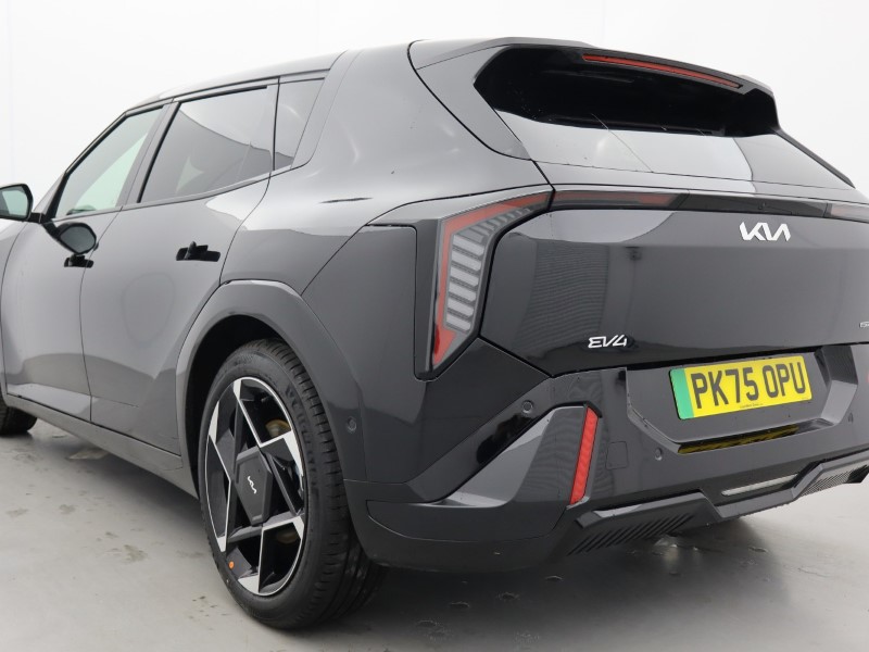 2025 (75) KIA EV4 150kW GT-Line S 81kWh 5dr Auto 4677042