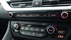 2022 (22) KIA NIRO 1.6 GDi Hybrid 2 5dr DCT 4685511
