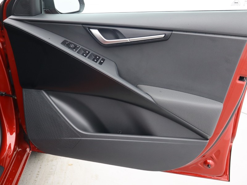 2025 (75) KIA NIRO 1.6 GDi 127 Hybrid 2 Nav 5dr DCT 4735439