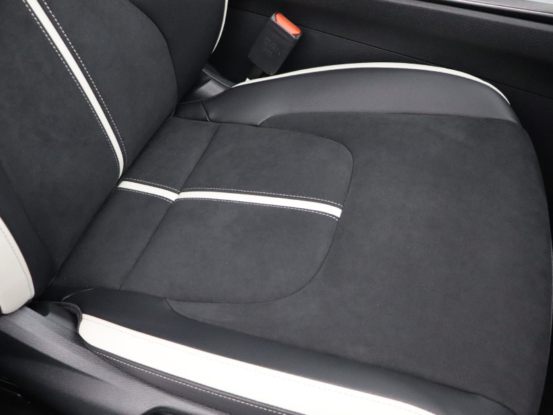 2025 (75) KIA SPORTAGE 1.6T GDi HEV GT-Line 5dr Auto 4676637