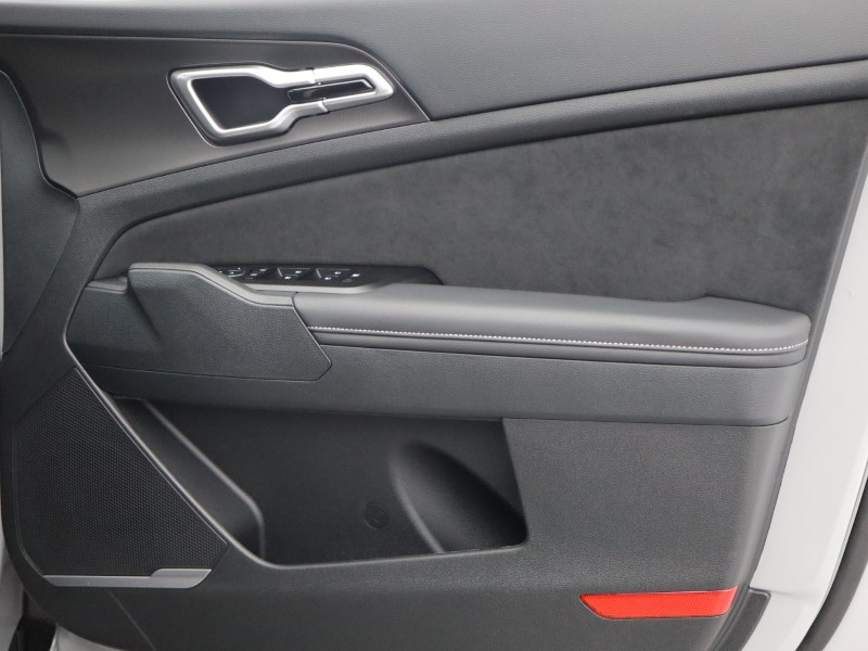 2025 (75) KIA SPORTAGE 1.6T GDi HEV GT-Line 5dr Auto 4676631