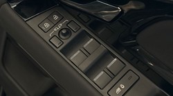 2025 (25) LAND ROVER RANGE ROVER EVOQUE 1.5 P270e Dynamic SE 5dr Auto 5307060