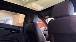 2025 (25) LAND ROVER RANGE ROVER EVOQUE 1.5 P270e Dynamic SE 5dr Auto 5307058