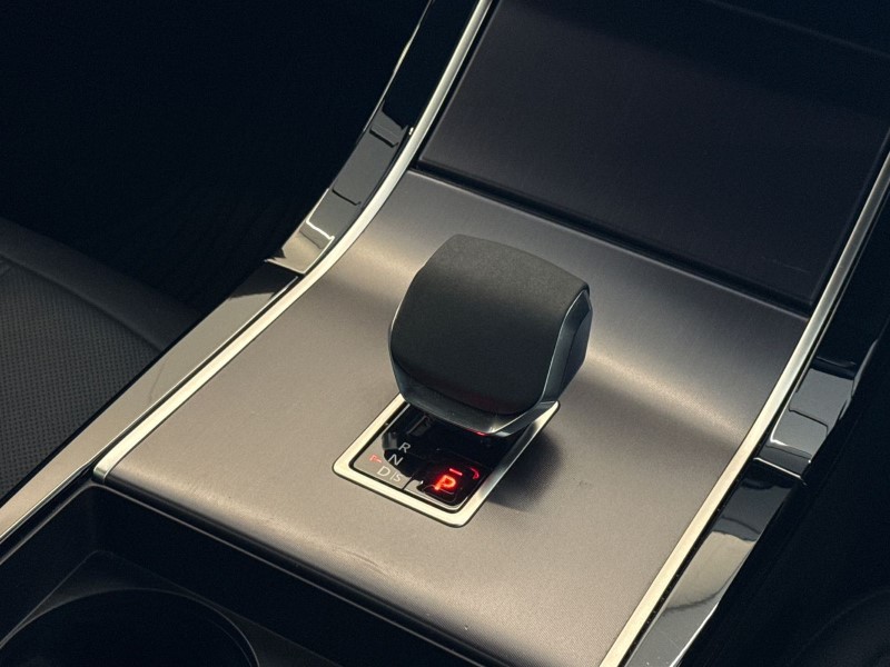 2025 (25) LAND ROVER RANGE ROVER EVOQUE 1.5 P270e Dynamic SE 5dr Auto 5307050