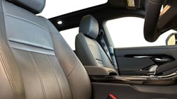 2025 (25) LAND ROVER RANGE ROVER EVOQUE 1.5 P270e Dynamic SE 5dr Auto 5307063