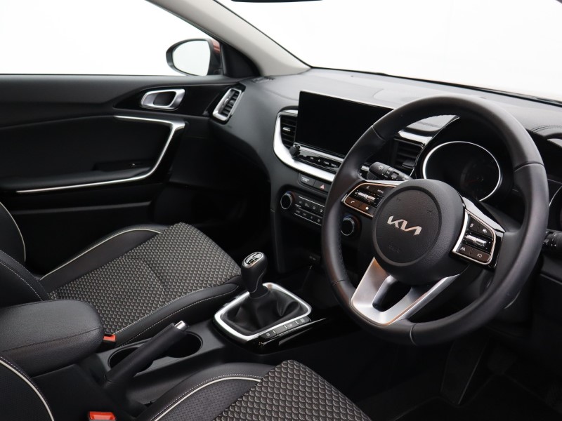 2025 (75) KIA XCEED 1.0T GDi ISG 113 Pure 5dr 5491423