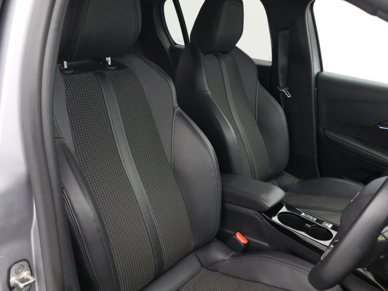 2023 (23) PEUGEOT 208 1.2 PureTech 100 GT 5dr 4788969