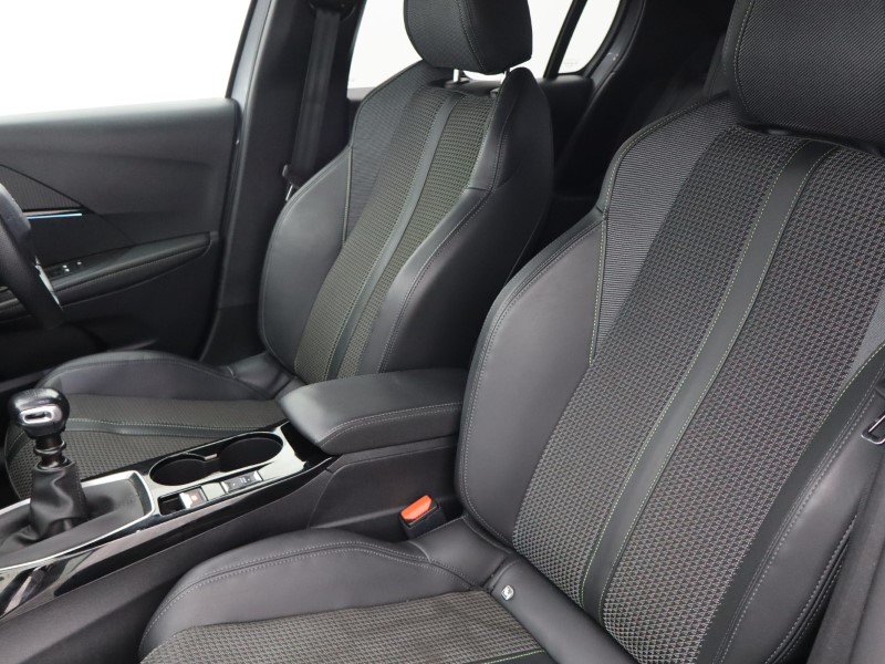 2023 (23) PEUGEOT 208 1.2 PureTech 100 GT 5dr 4788970