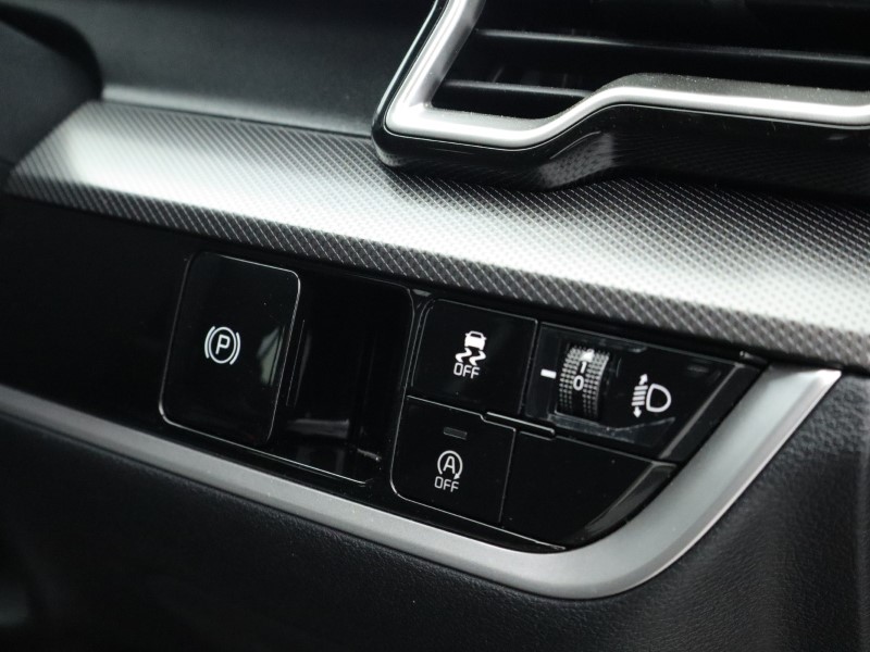 2025 (25) KIA SPORTAGE 1.6T GDi 157 48V ISG 3 5dr 4793142