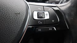 2018 (18) VOLKSWAGEN T-ROC 1.0 TSI Design 5dr 4815797