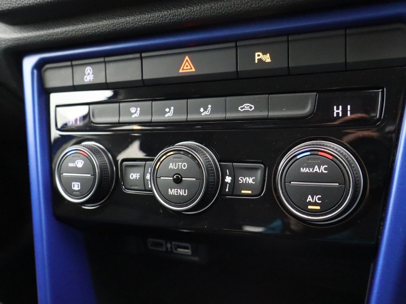 2018 (18) VOLKSWAGEN T-ROC 1.0 TSI Design 5dr 4815800