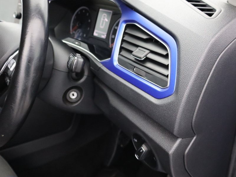 2018 (18) VOLKSWAGEN T-ROC 1.0 TSI Design 5dr 4815786