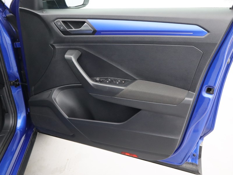 2018 (18) VOLKSWAGEN T-ROC 1.0 TSI Design 5dr 4815782