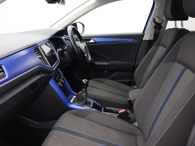 2018 (18) VOLKSWAGEN T-ROC 1.0 TSI Design 5dr 4815780