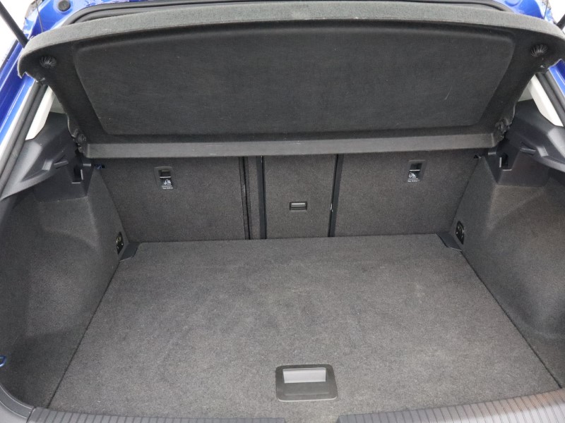 2018 (18) VOLKSWAGEN T-ROC 1.0 TSI Design 5dr 4815775