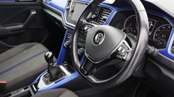 2018 (18) VOLKSWAGEN T-ROC 1.0 TSI Design 5dr 4815788