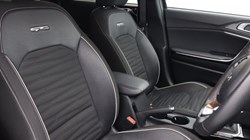 2025 (25) KIA CEED 1.5T GDi ISG 138 GT-Line 5dr 4829243