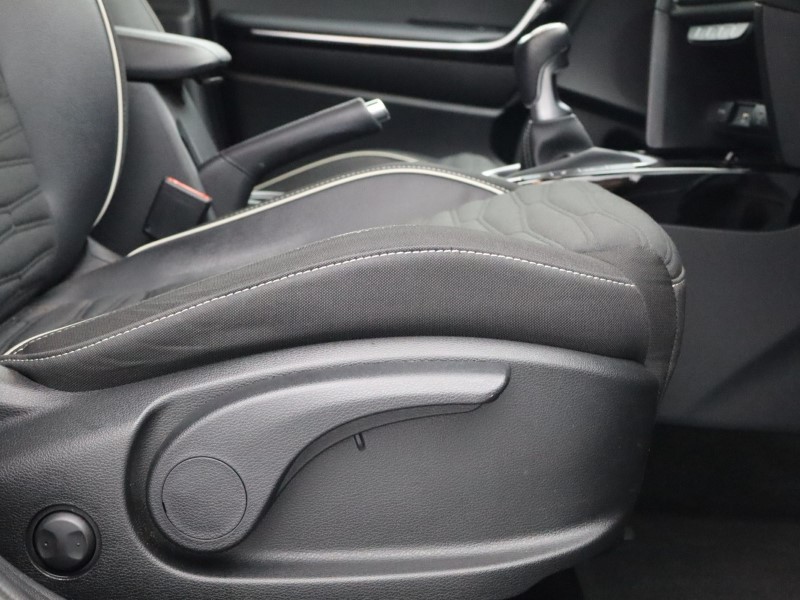 2025 (25) KIA CEED 1.5T GDi ISG 138 GT-Line 5dr 4829242