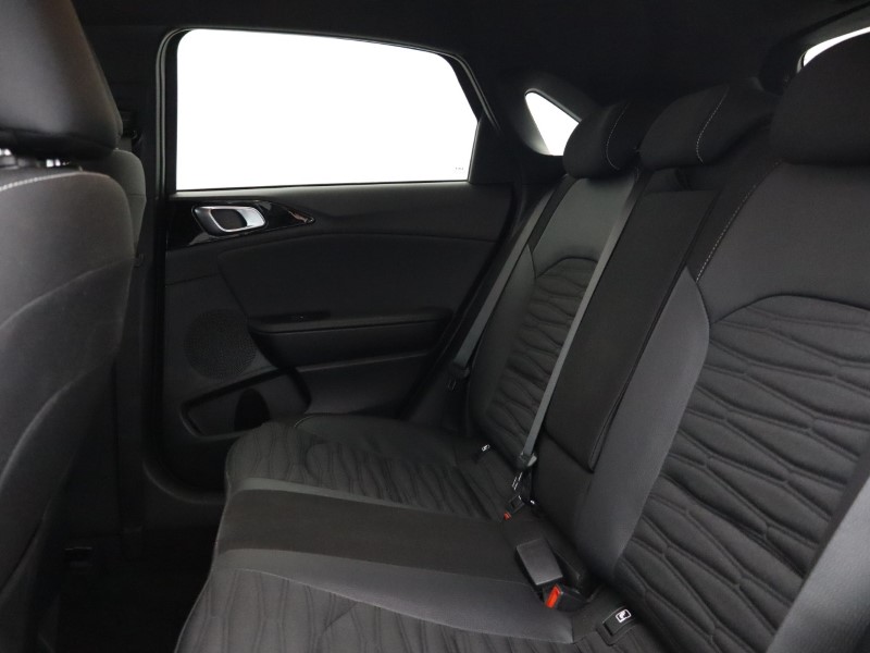 2025 (25) KIA CEED 1.5T GDi ISG 138 GT-Line 5dr 4829224