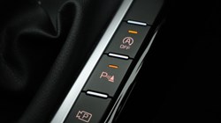 2025 (25) KIA CEED 1.5T GDi ISG 138 GT-Line 5dr 4829255