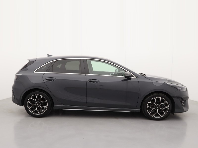 2025 (25) KIA CEED 1.5T GDi ISG 138 GT-Line 5dr 4829423