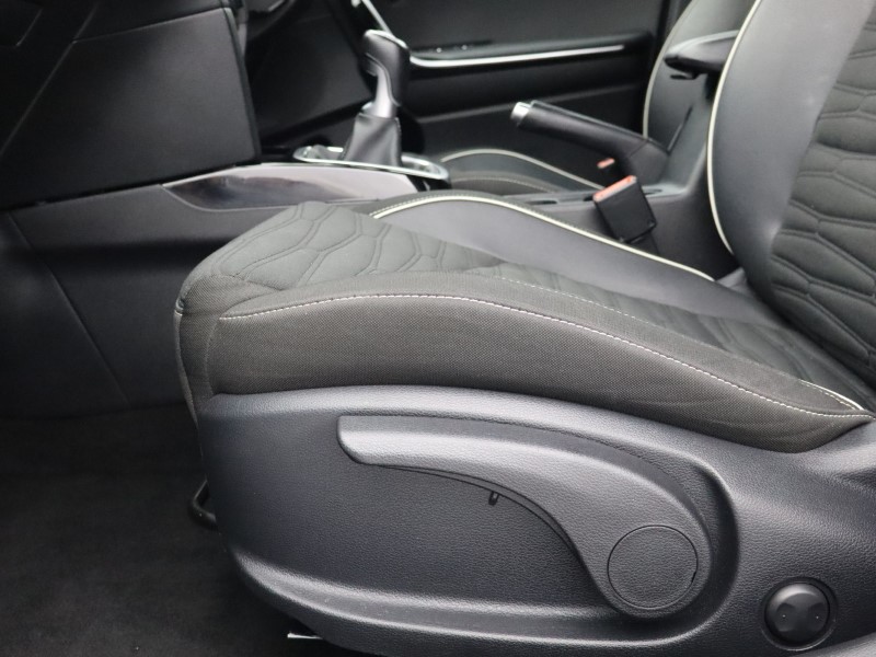 2025 (25) KIA CEED 1.5T GDi ISG 138 GT-Line 5dr 4829443