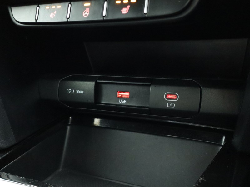 2025 (25) KIA CEED 1.5T GDi ISG 138 GT-Line 5dr 4829459