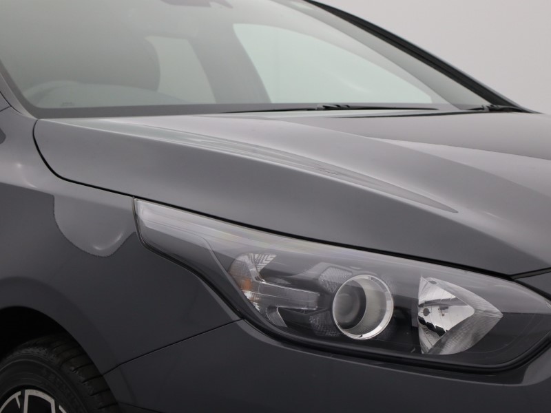 2025 (25) KIA CEED 1.5T GDi ISG 138 GT-Line 5dr 4829440