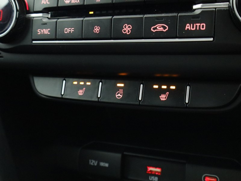 2025 (25) KIA CEED 1.5T GDi ISG 138 GT-Line 5dr 4829458