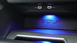 2020 (70) VOLKSWAGEN GOLF 2.0 TDI Life 5dr DSG 4855037
