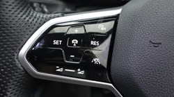 2020 (70) VOLKSWAGEN GOLF 2.0 TDI Life 5dr DSG 4855029