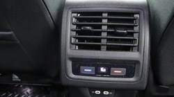 2020 (70) VOLKSWAGEN GOLF 2.0 TDI Life 5dr DSG 4855025