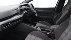 2020 (70) VOLKSWAGEN GOLF 2.0 TDI Life 5dr DSG 4855001